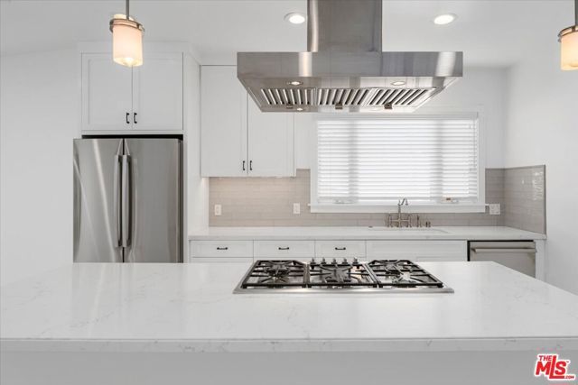 645 N Sierra Bonita Avenue, Los Angeles, CA 90036