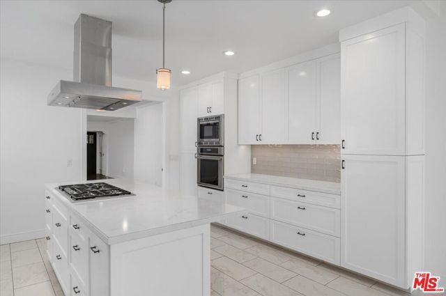 645 N Sierra Bonita Avenue, Los Angeles, CA 90036