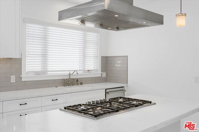 645 N Sierra Bonita Avenue, Los Angeles, CA 90036