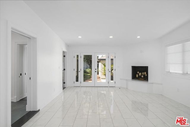 645 N Sierra Bonita Avenue, Los Angeles, CA 90036