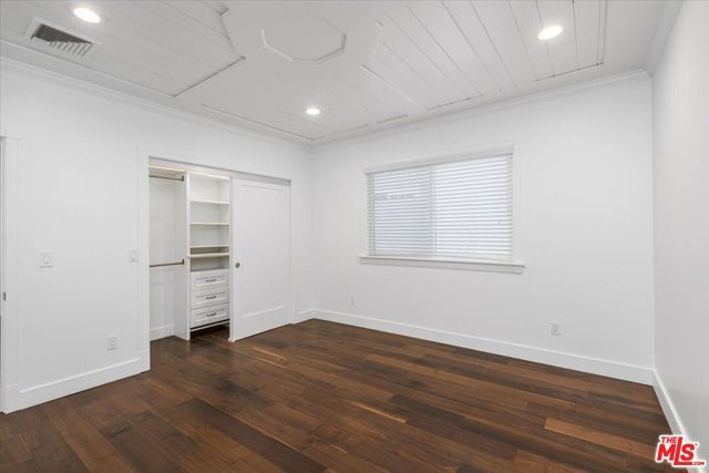 645 N Sierra Bonita Avenue, Los Angeles, CA 90036