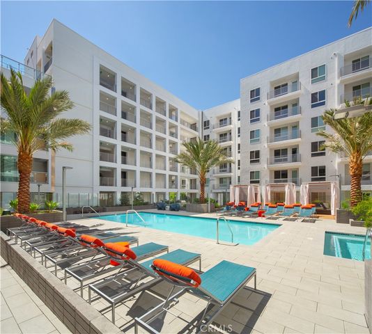 6235 Topanga Canyon Blvd Street 250B, Woodland Hills, CA 91367