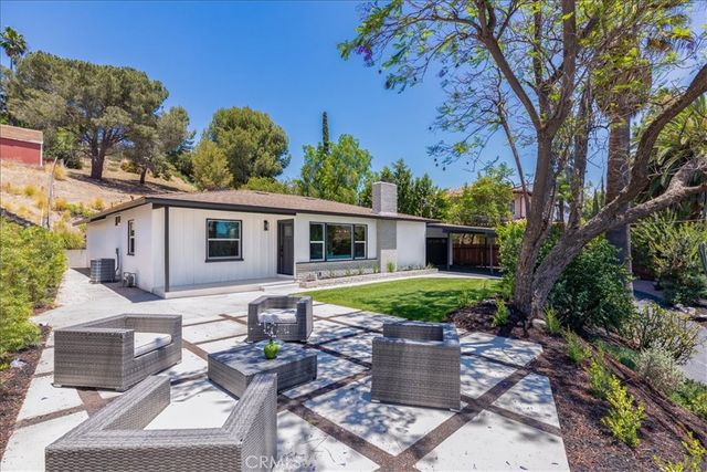 10553 Mcbroom Street, Sunland, CA 91040