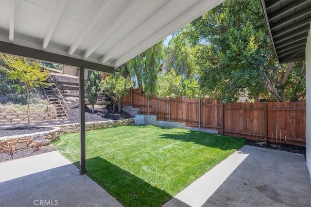 10553 Mcbroom Street, Sunland, CA 91040
