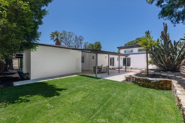 10553 Mcbroom Street, Sunland, CA 91040