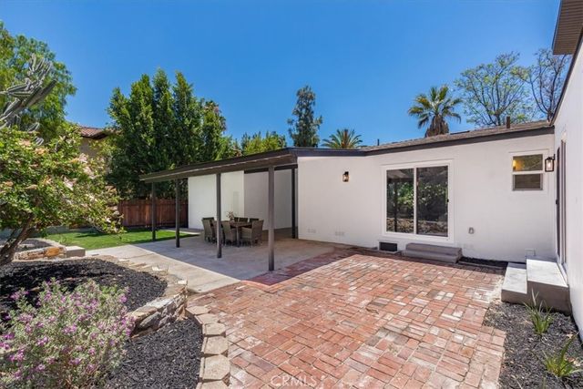 10553 Mcbroom Street, Sunland, CA 91040