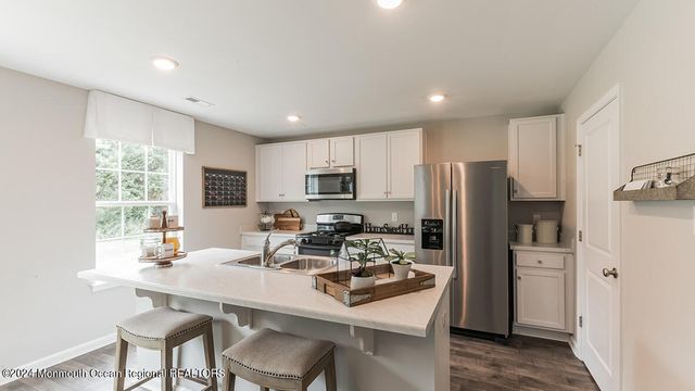 107 W 6th Street, Howell, NJ 07731
