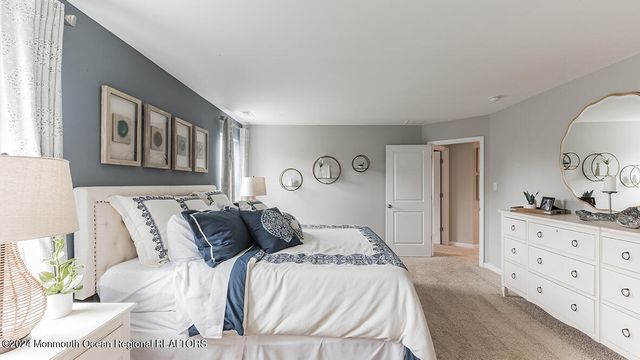 107 W 6th Street, Howell, NJ 07731