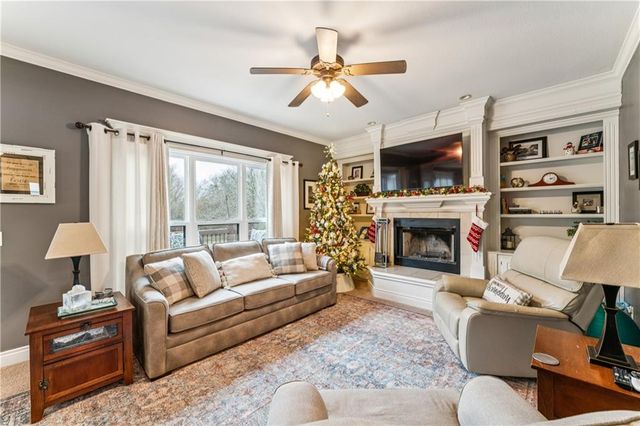 209 Hillside Drive, Baldwin City, KS 66006