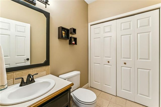 209 Hillside Drive, Baldwin City, KS 66006