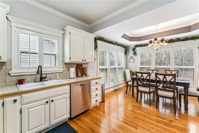 209 Hillside Drive, Baldwin City, KS 66006