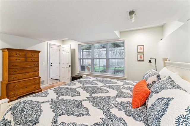 209 Hillside Drive, Baldwin City, KS 66006