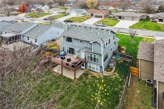 209 Hillside Drive, Baldwin City, KS 66006