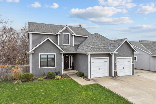 209 Hillside Drive, Baldwin City, KS 66006