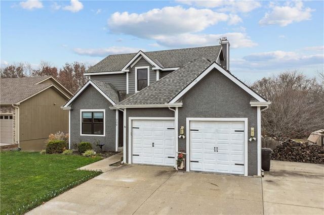 209 Hillside Drive, Baldwin City, KS 66006