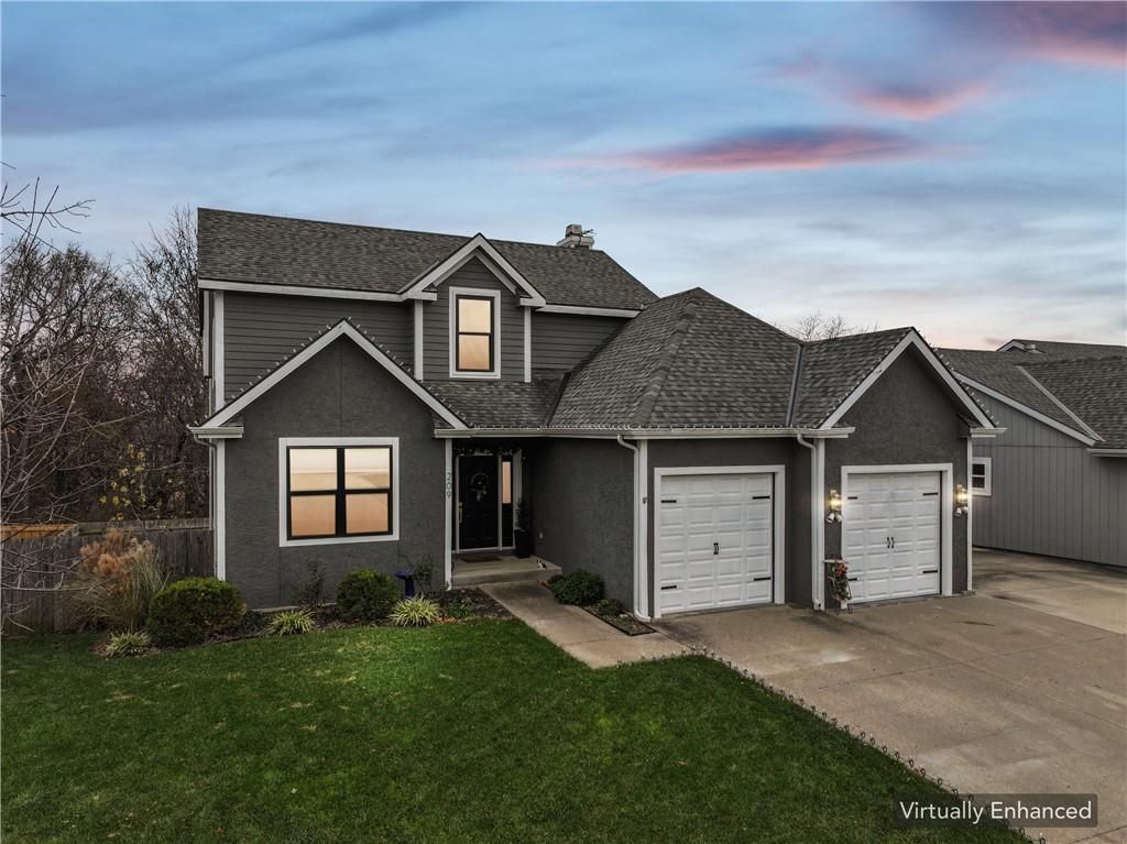 209 Hillside Drive, Baldwin City, KS 66006