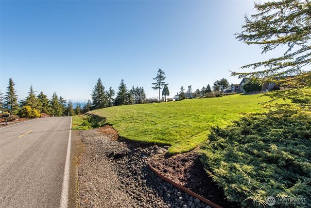 9999 Fawn Lane, Sequim, WA 98382