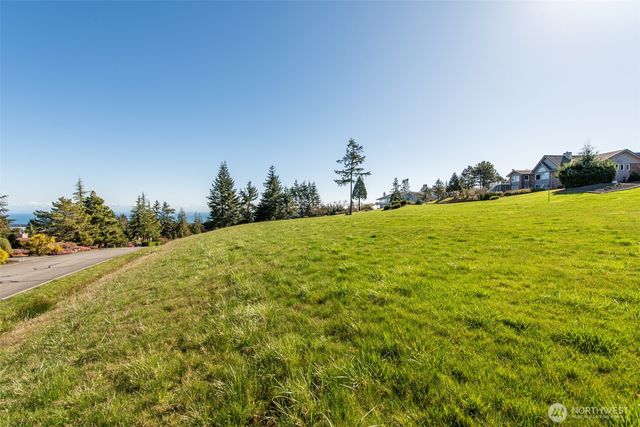9999 Fawn Lane, Sequim, WA 98382