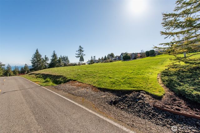 9999 Fawn Lane, Sequim, WA 98382