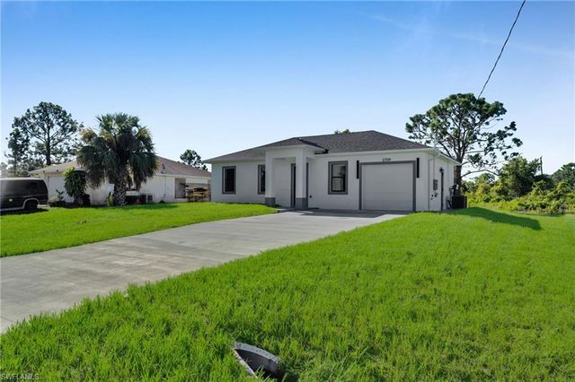 2709 50th ST W, Lehigh Acres, FL 33971