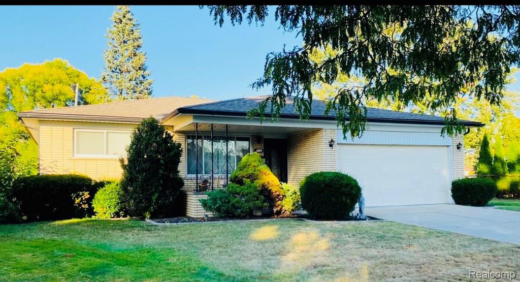 4867 Shell Court, Warren, MI 48091