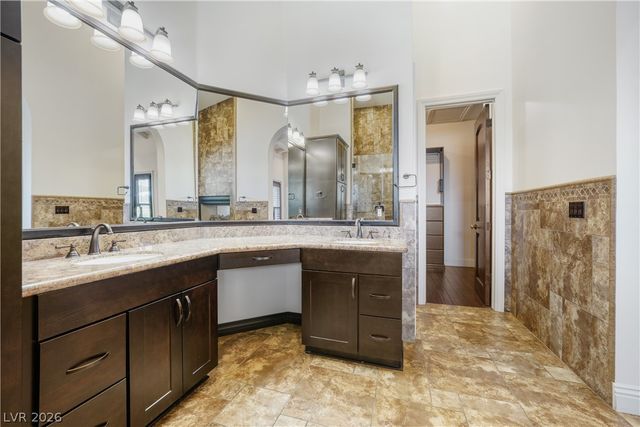 8035 Palm Cove Court, Las Vegas, NV 89129