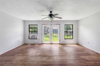 411 N Baron Street, Bellville, TX 77418