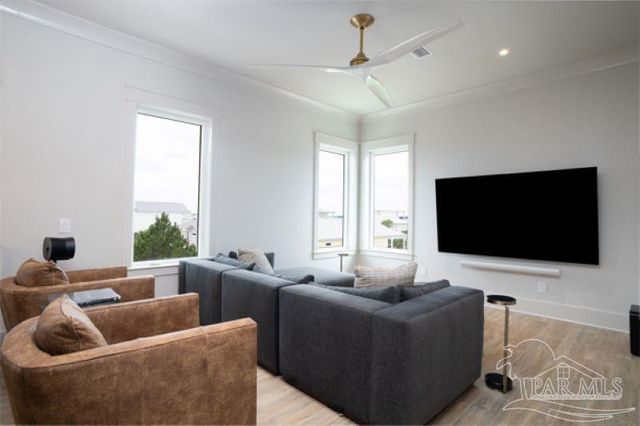 1107 Via Deluna Dr, Pensacola Beach, FL 32561