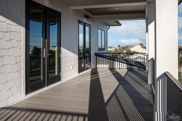 1107 Via Deluna Dr, Pensacola Beach, FL 32561
