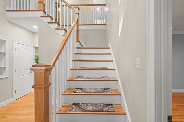 63 Locust St, Salisbury, MA 01952