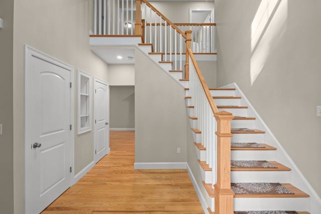 63 Locust St, Salisbury, MA 01952
