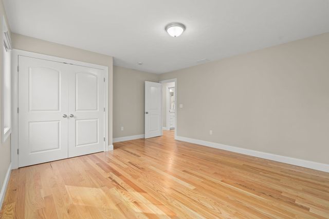 63 Locust St, Salisbury, MA 01952
