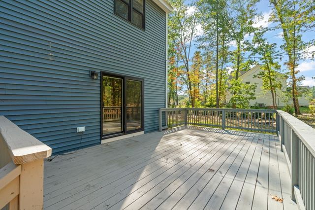 63 Locust St, Salisbury, MA 01952