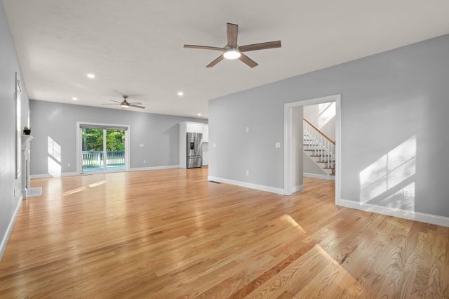 63 Locust St, Salisbury, MA 01952