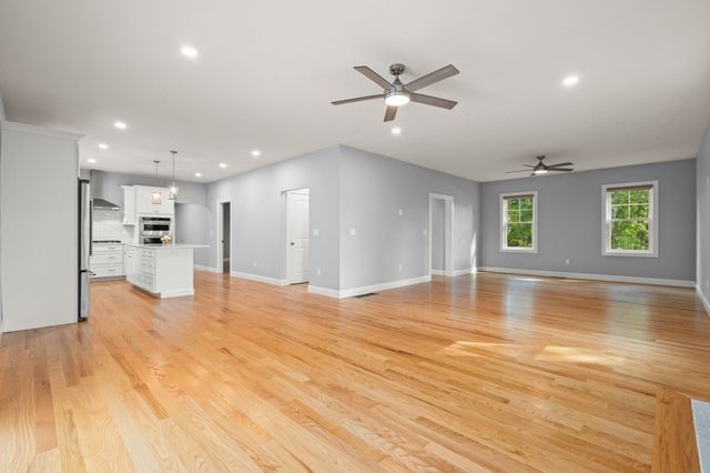 63 Locust St, Salisbury, MA 01952