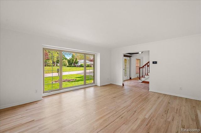 536 Rolling Rock Road, Bloomfield Hills, MI 48304
