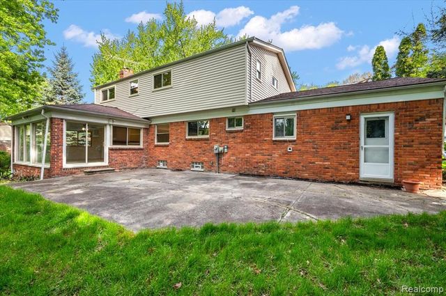 536 Rolling Rock Road, Bloomfield Hills, MI 48304