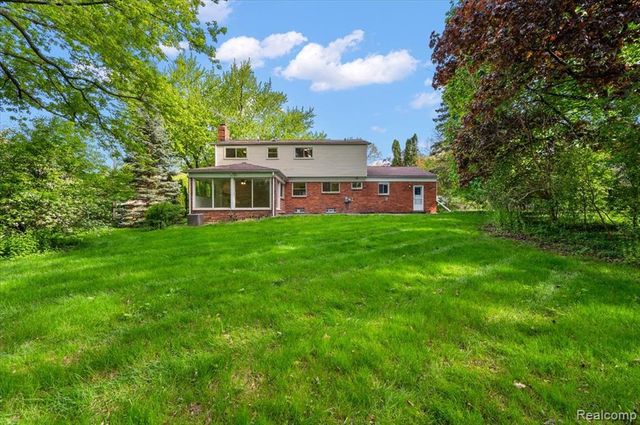 536 Rolling Rock Road, Bloomfield Hills, MI 48304