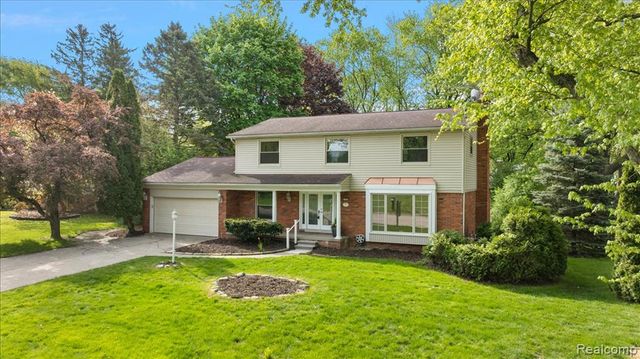 536 Rolling Rock Road, Bloomfield Hills, MI 48304