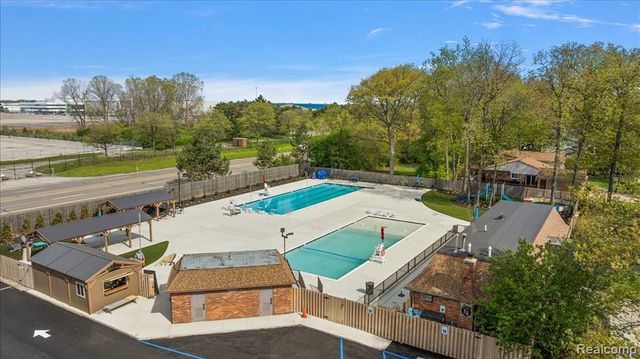 536 Rolling Rock Road, Bloomfield Hills, MI 48304