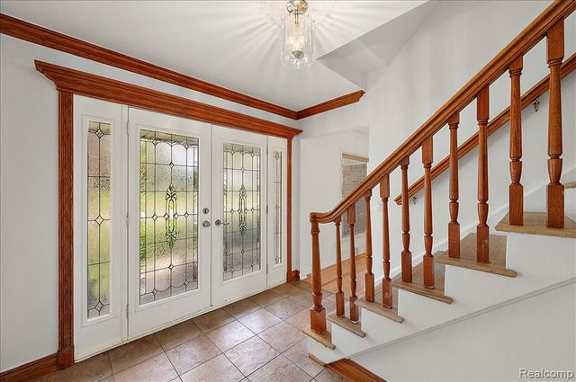 536 Rolling Rock Road, Bloomfield Hills, MI 48304
