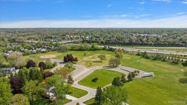 536 Rolling Rock Road, Bloomfield Hills, MI 48304