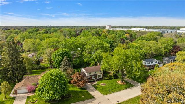 536 Rolling Rock Road, Bloomfield Hills, MI 48304