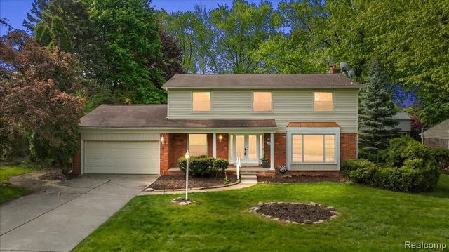 536 Rolling Rock Road, Bloomfield Hills, MI 48304