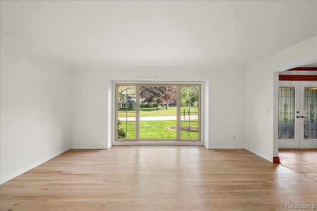 536 Rolling Rock Road, Bloomfield Hills, MI 48304