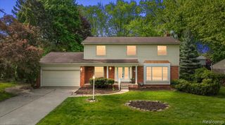 536 Rolling Rock Road, Bloomfield Hills, MI 48304