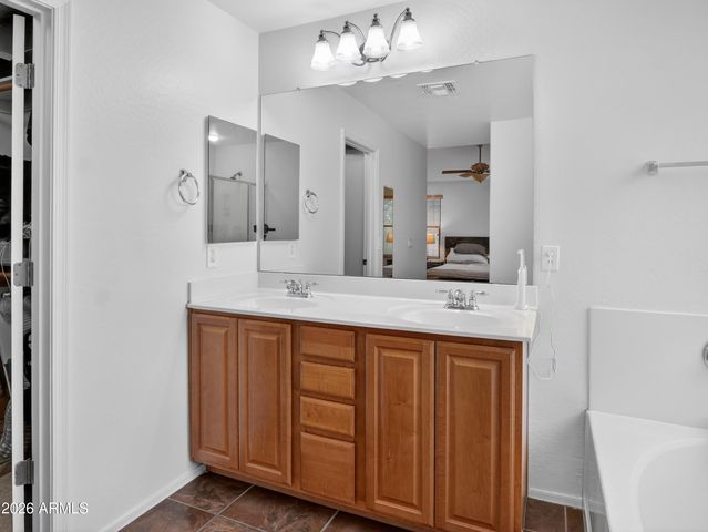 3713 W SAINT ANNE Avenue, Phoenix, AZ 85041