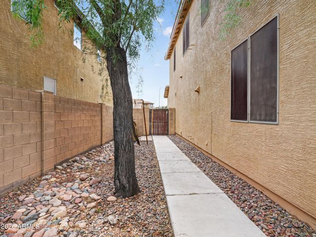 3713 W SAINT ANNE Avenue, Phoenix, AZ 85041