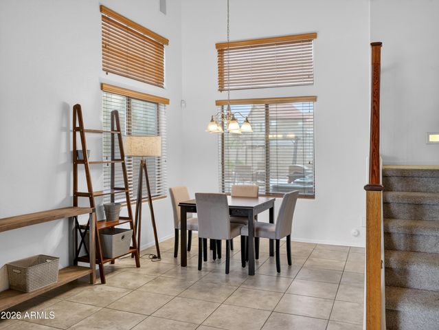 3713 W SAINT ANNE Avenue, Phoenix, AZ 85041