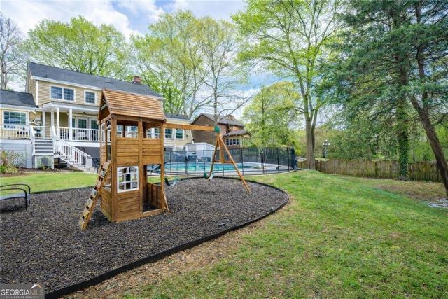 945 E Riverbend Drive SW, Lilburn, GA 30047